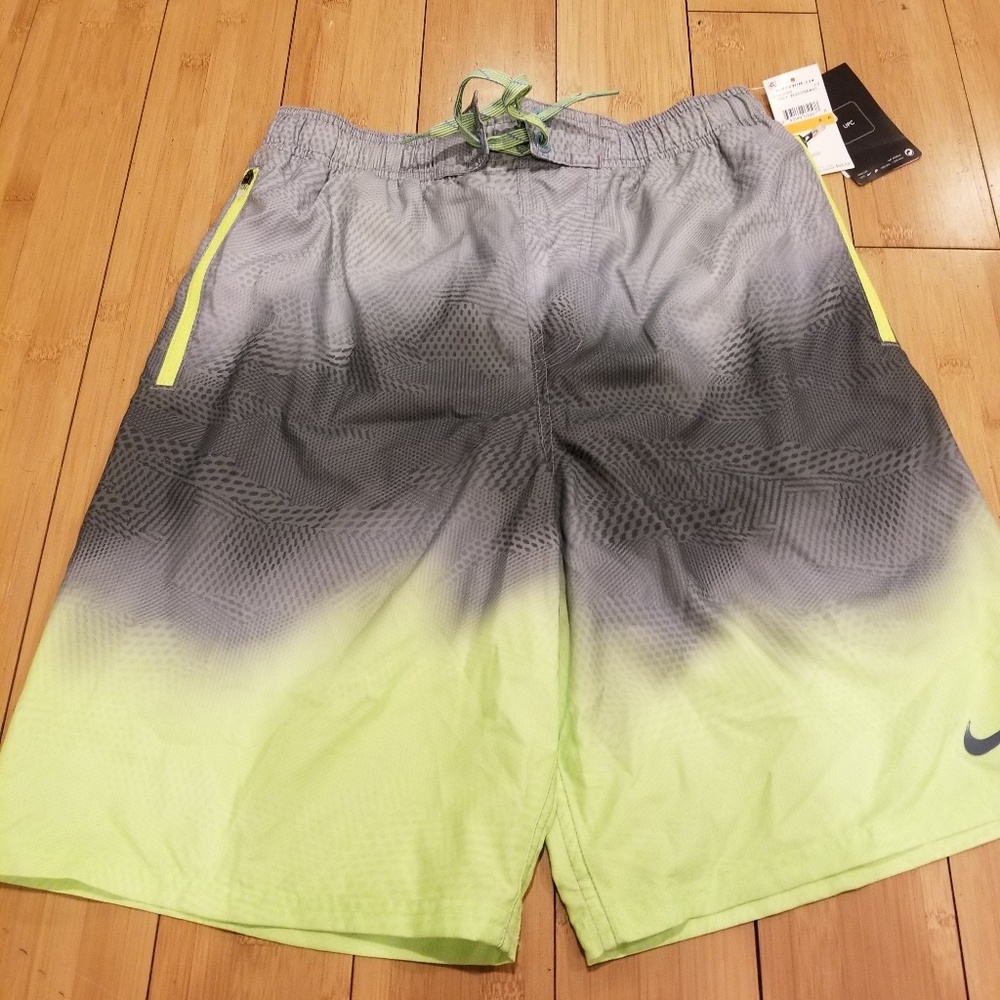 VNWT Nike Swim trunks / baithing suite